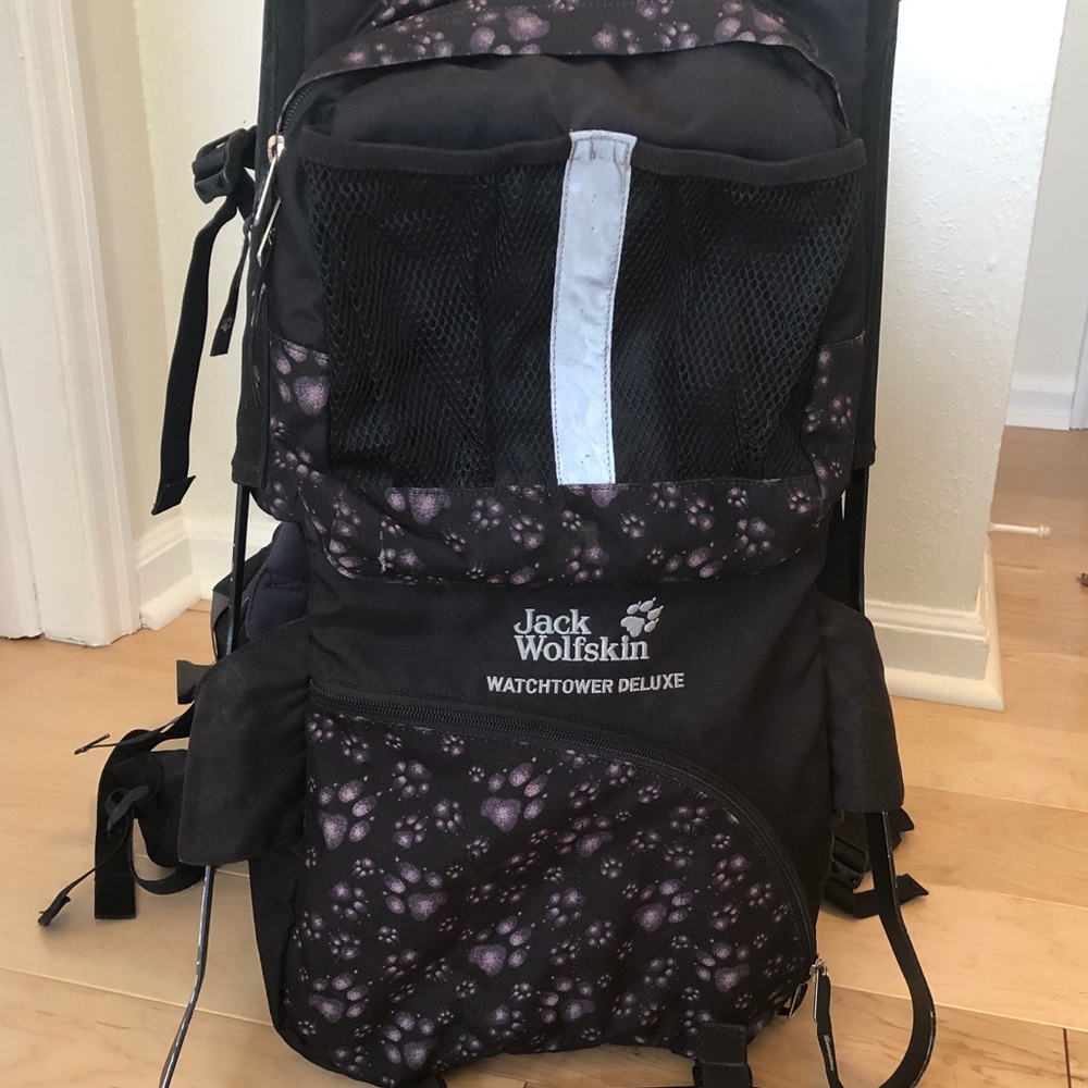 Jack wolfskin Watchtower kids hiking pack/carrier!